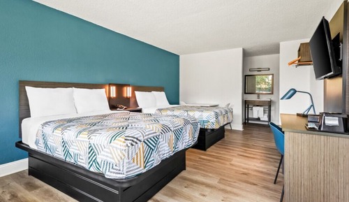 Deluxe Room, 2 Double Beds, Non Smoking, Refrigerator & Microwave