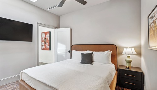 Luxury Suite, 3 Bedrooms, 2 Bathrooms
