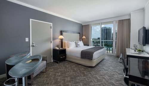 Standard Room, 1 King Bed, Balcony, City View
