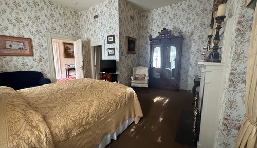 Room, 1 King Bed (The Ullman Room)