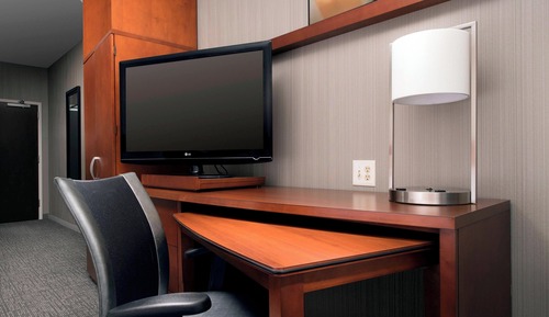 Room, 1 King Bed, Hearing Accessible (Accessible Bathtub)
