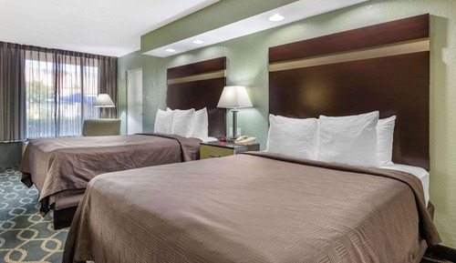 Room, 2 Queen Beds, Accessible, Non Smoking