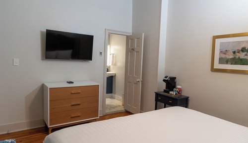 Deluxe Room, 1 Queen Bed