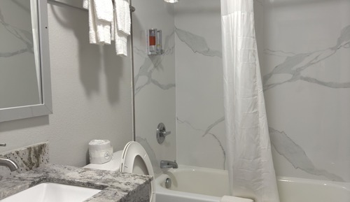 Deluxe Room, Multiple Beds, Non Smoking