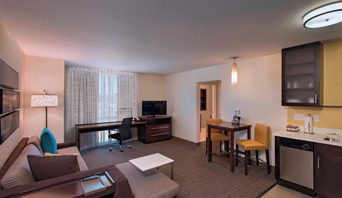 Suite, 1 Bedroom (Hearing Accessible)