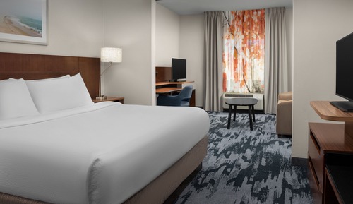 Suite, 1 King Bed with Sofa bed, Hearing Accessible