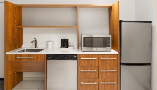 Studio, 1 King Bed, Accessible, Bathtub (Mobility & Hearing)