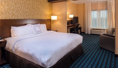 Suite, 1 King Bed with Sofa bed, Accessible Bathtub