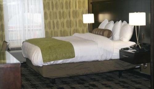 King Suite With Sofa Bed - Disability Access / Non-Smoking