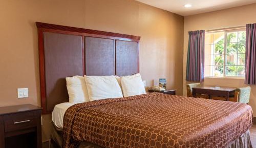 King Bed Non-Smoking