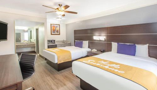 Queen Room with Two Queen Beds - First Floor/Non-Smoking
