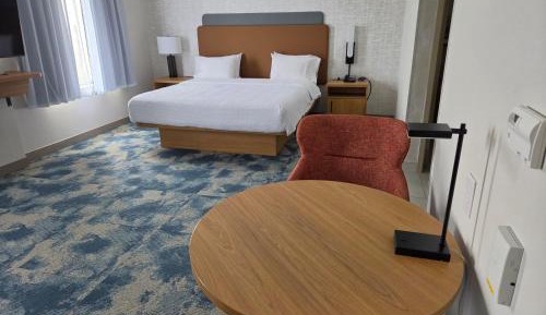 King Studio Suite with Sofa Bed - Non-Smoking