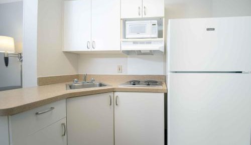 Studio with Two Double Beds - Non-Smoking