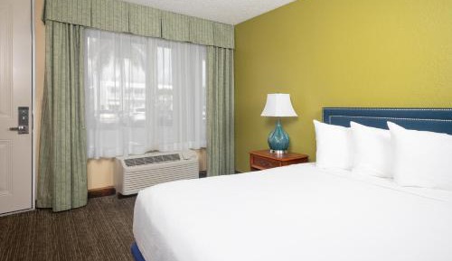 Double Room - Mobility Accessible Tub - Non-Smoking