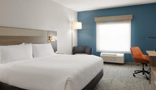 Standard King Room - Communications Accessible