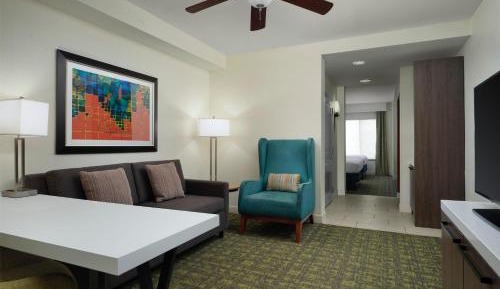 One-Bedroom Suite with Two Queen Beds - Non-Smoking