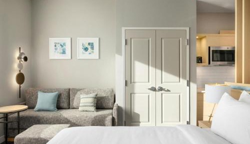 King Studio with Sofa Bed