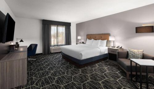 King Room with Mobility Access and Bathtub with Grab Bars, Non-Smoking