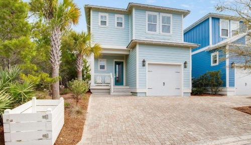 Four-Bedroom Holiday Home