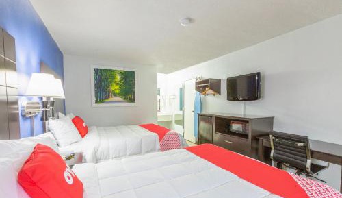 Pool View 2 Queen Bed