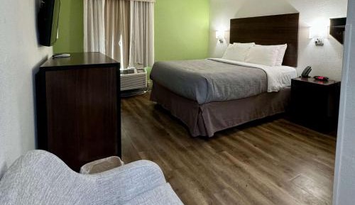 Queen Room - Disability Access/Non Smoking