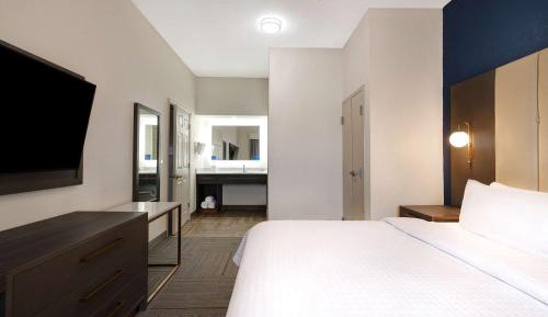 Two-Bedroom King Suite - Non-Smoking