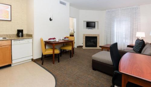 One-Bedroom King Suite