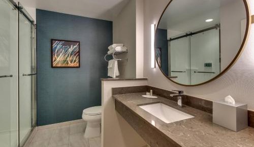 Suite, 2 Queen, Sofa bed