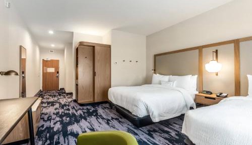 Queen Room with Two Queen Beds and Bathtub - Mobility Access
