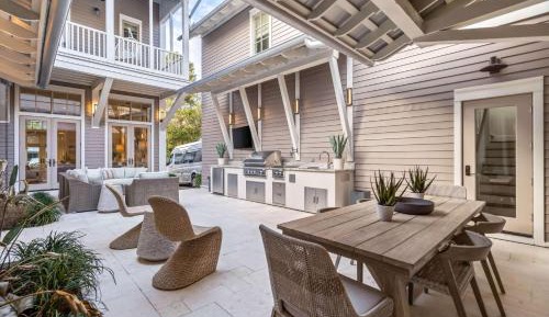 Five-Bedroom Holiday Home