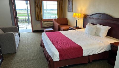 Deluxe Family Suite