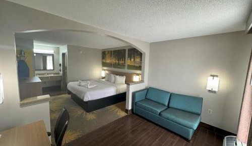 King Room - Non-Smoking