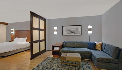 King Room with Sofa Bed - High Floor