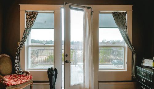 Queen Room with Balcony