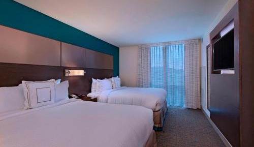 One-Bedroom Queen Suite with Sofa Bed - Hearing Accessible