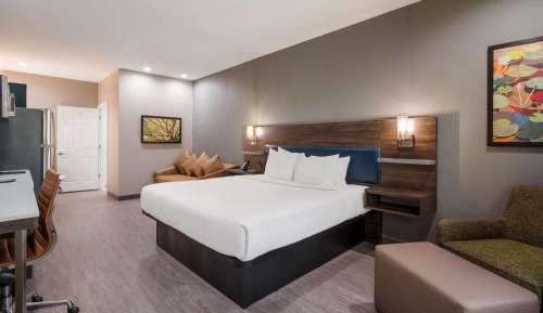 King Suite with Kitchenette
