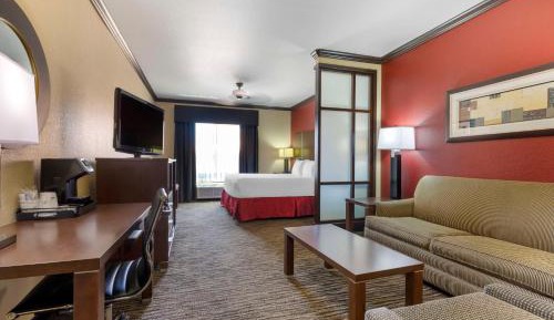 King Suite with Sofa Bed - Non-Smoking