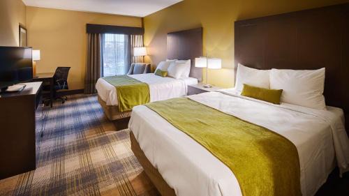 Queen Room with Two Queen Beds
