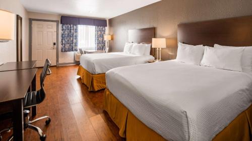 Queen Room with Two Queen Beds