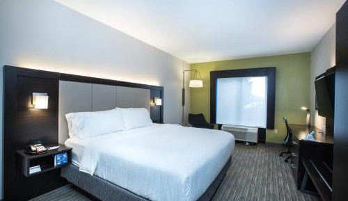 King Room - Hearing Accessible