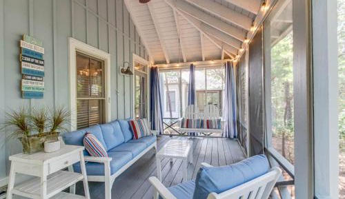 Three-Bedroom Holiday Home 