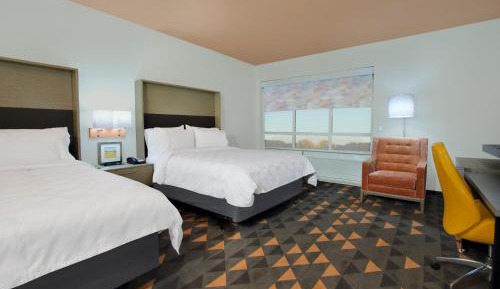 Standard Room with Two Queen Beds
