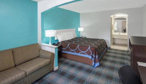 King Room - Disability Access/Non-Smoking