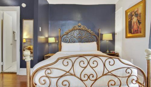 Suite with City View