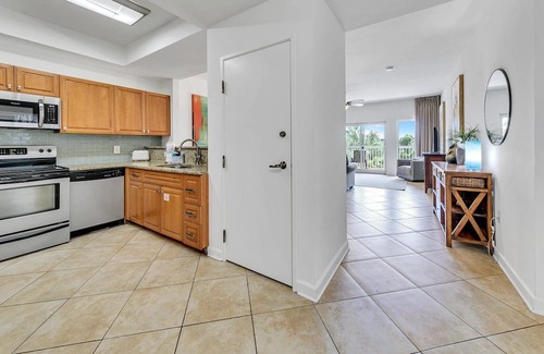 Four Mile Village Condo | Tops'l Resort & Racquet Club #313