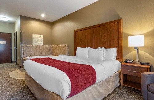 Russellville Hotel | Comfort Inn & Suites Russellville I-40