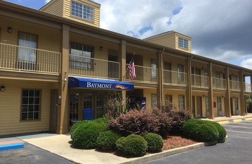 Meridian Hotel | Baymont by Wyndham Meridian
