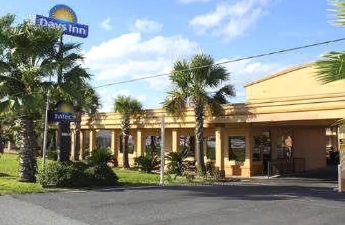Lake Charles Hotel | Days Inn by Wyndham Lake Charles