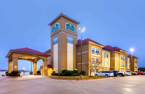 Longview Hotel | La Quinta Inn & Suites by Wyndham Longview North