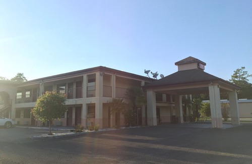 Kinder Hotel | OYO Hotel Kinder